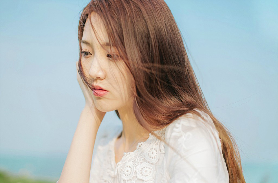 虽然刘璝本身没有错，这件事情里，他也是一个受害者，原本法正也没有追究的意思，但从庞统那里得知刘璝对吕布十分抵触的事情，加上眼下蜀中新定，这个时候，如果刘璝站起来反对或者此时荆州从南边打进来，刘璝在蜀中掌握的人脉可不少，若是此人到时候倒戈，对他们来说，是个大患，如今让他自杀，却也可以省了许多麻烦，而且不必担心因此而惹得军中不满，两全其美。